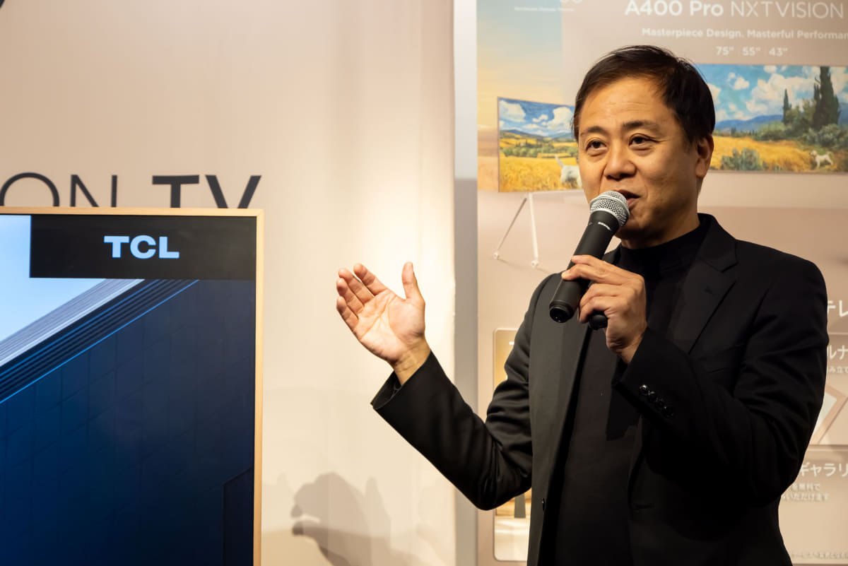 新製品のプレゼンテーションを行なった、TCLジャパンエレクトロニクス マーケティング戦略本部長 久保田篤氏