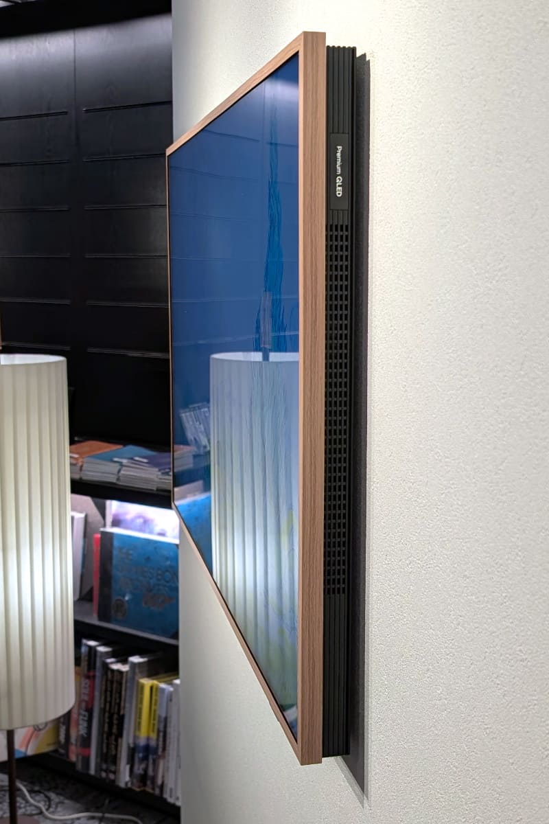 壁掛けを横から見た状態