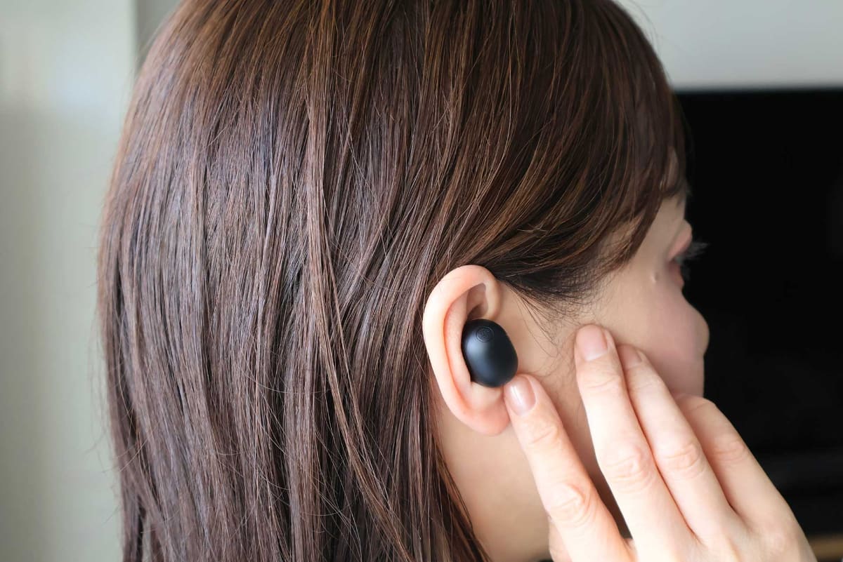 ちなみに、イヤーピースで聴き心地はかなり変わる。筆者は付属のフォームチップをSサイズに付け替えてフィット性を高めたら圧倒的に音が良くなった