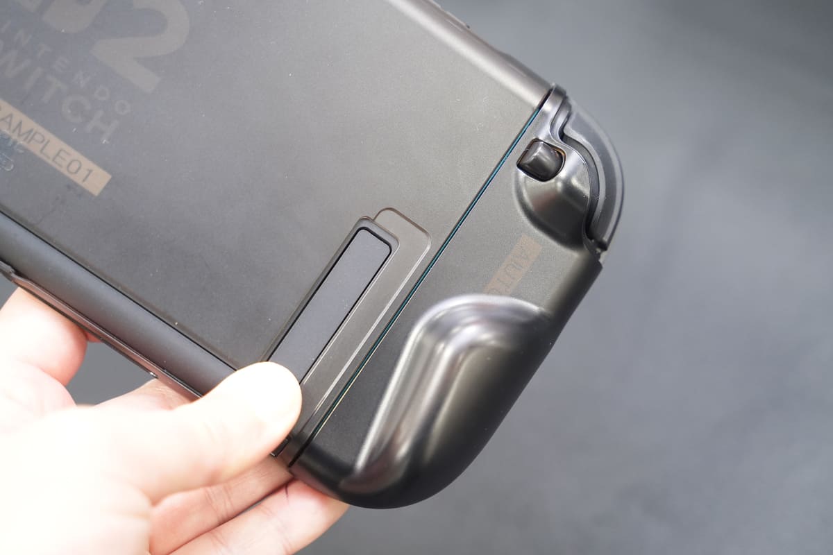 PITA FULL COVER GRIP CASEを取り付けたところ