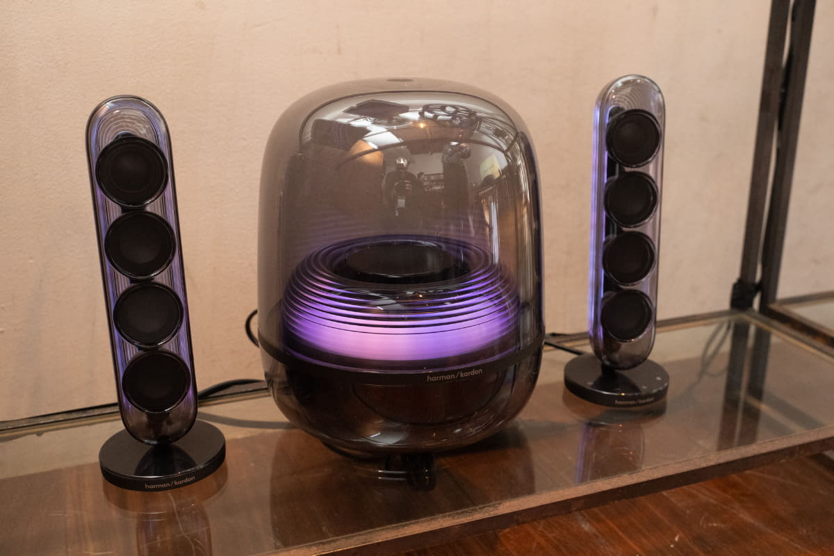 HDMI ARCも搭載した2.1chシステム「SoundSticks 5」