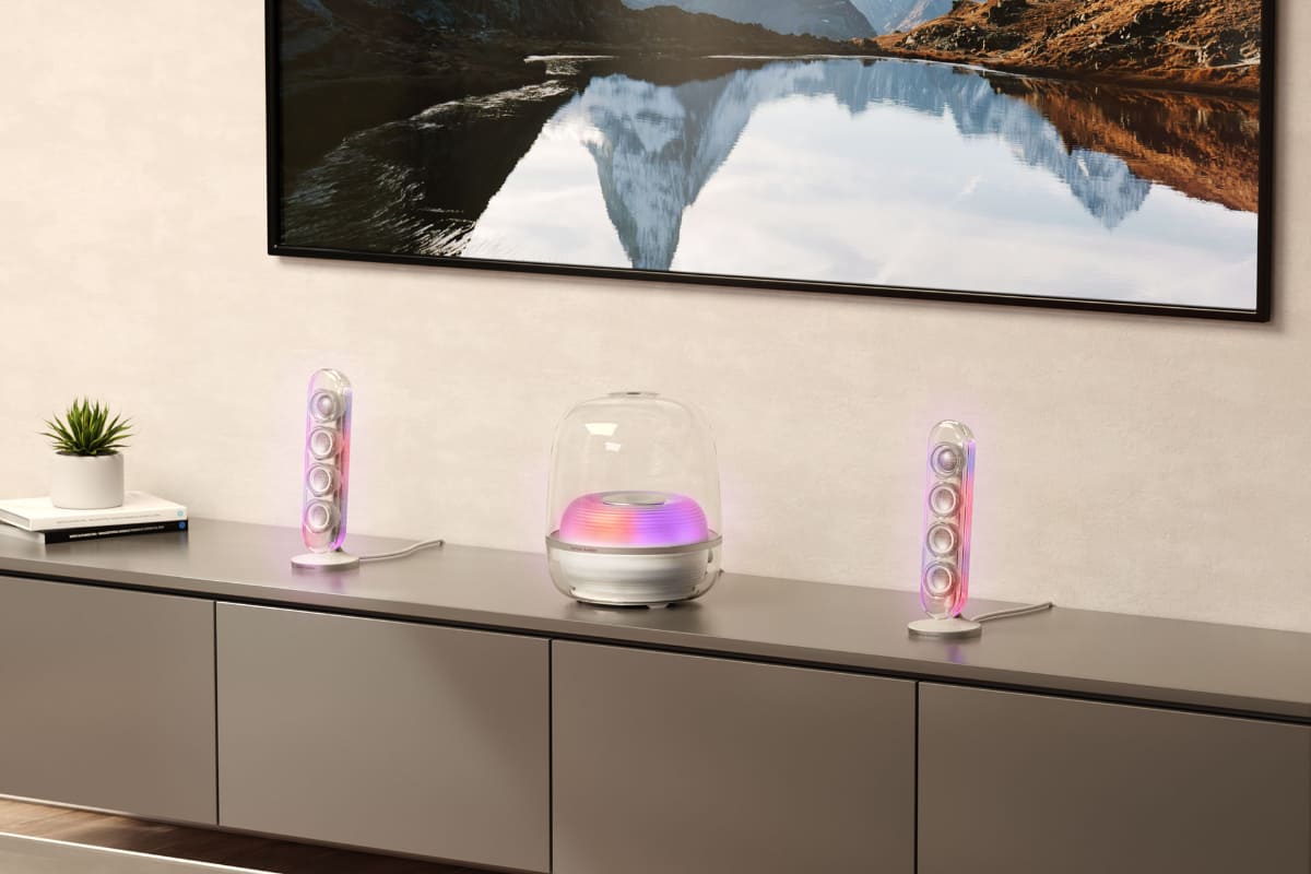SoundSticks 5。HDMI ARCでテレビとも連携できる