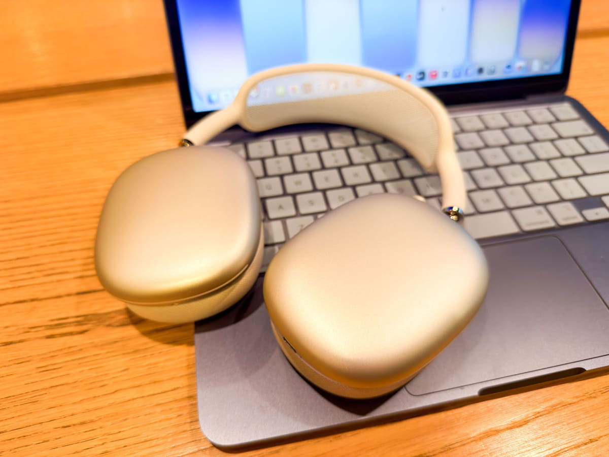AirPods Max 2。価格は89,800円。試用機材のカラーはスターライト
