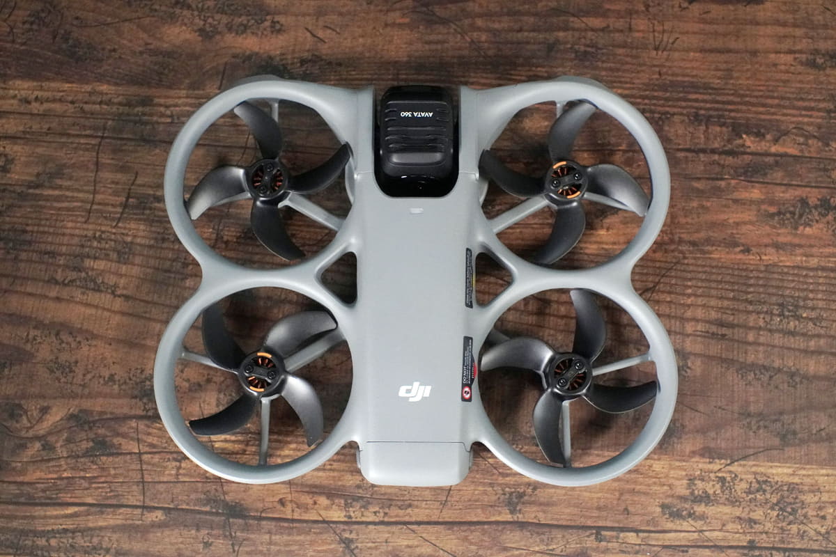 ガードに囲まれた4枚羽根