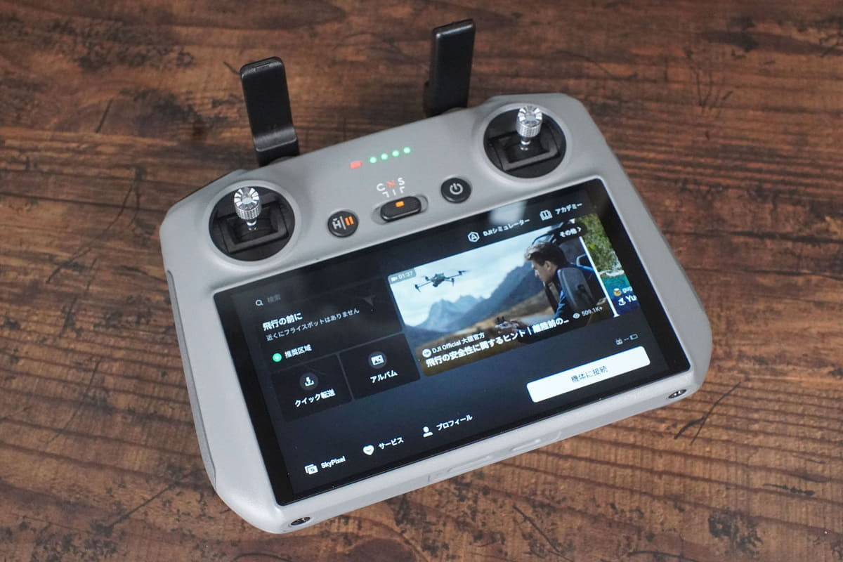 コントローラの「DJI RC 2」