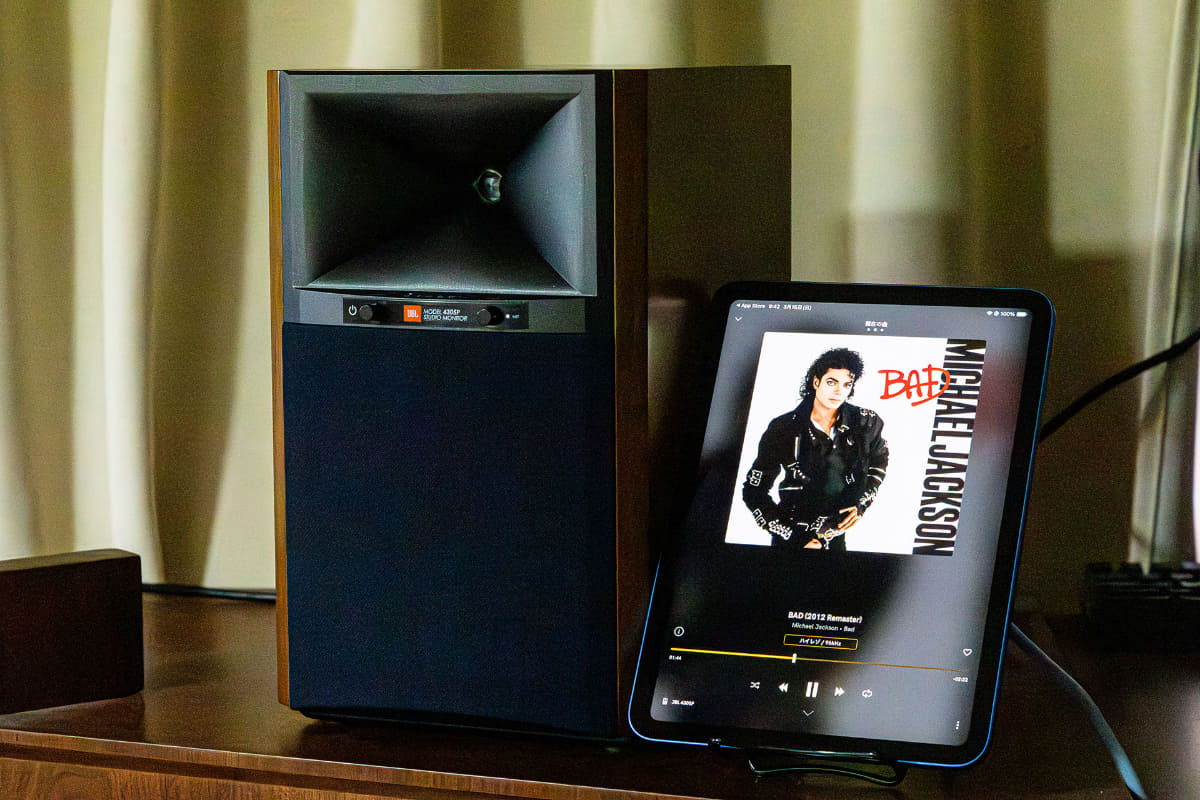 マイケル・ジャクソン「BAD」(96kHz/24bit)を再生している様子