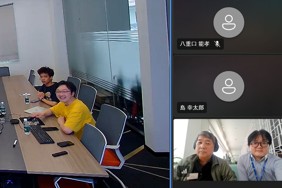 インタビューはオンラインで行なった。左ウインドウ、黄色い服を着ているのが周郅彬氏