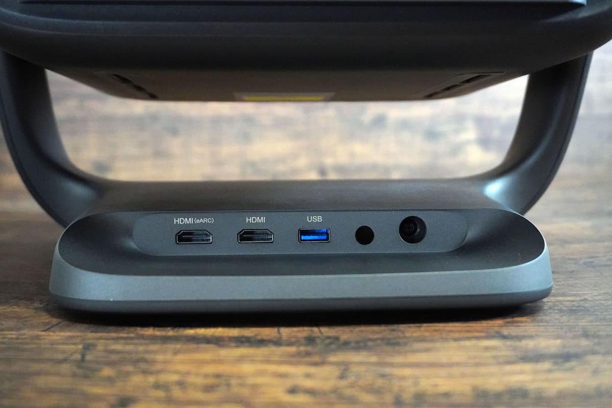 台座背面にある端子類