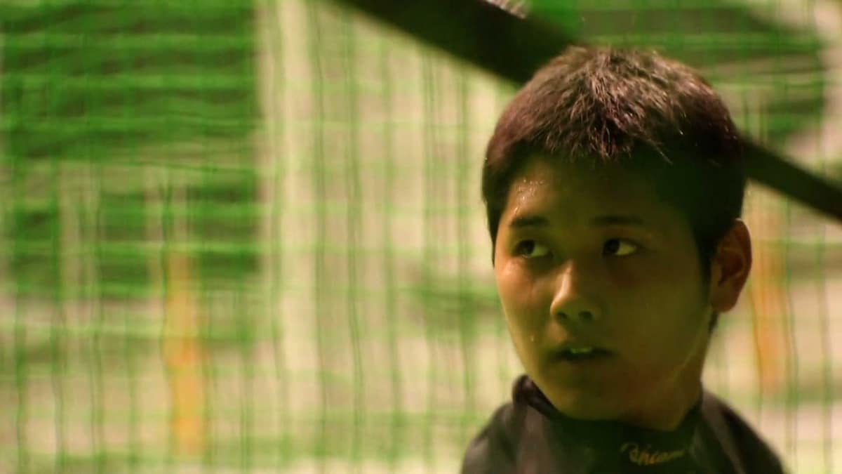 打撃練習を行なう大谷翔平
