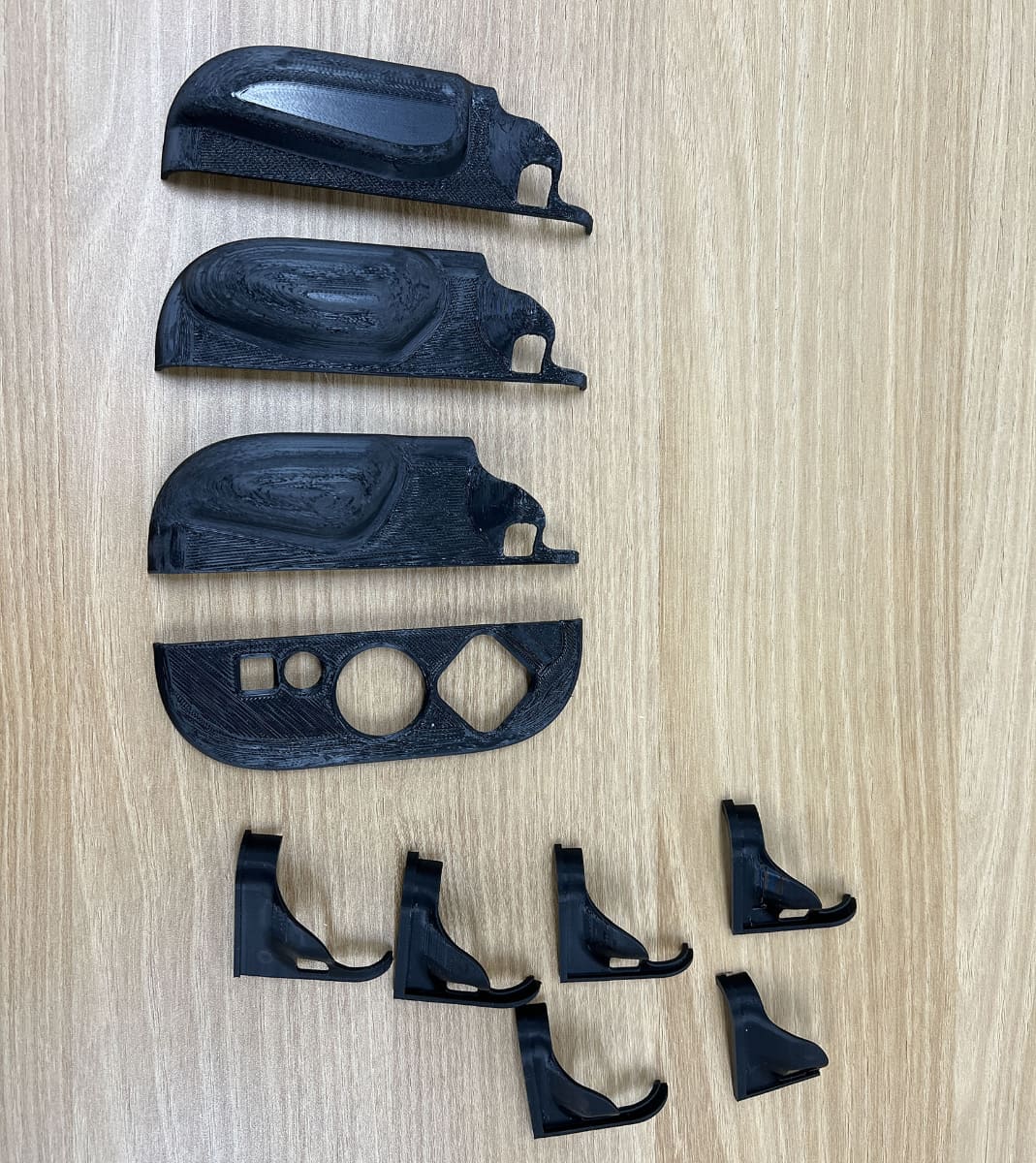 最終的には、手に持ってみなければわからない。様々なサイズや形状を3Dプリンターで出力し、最適なバランスを追求していった