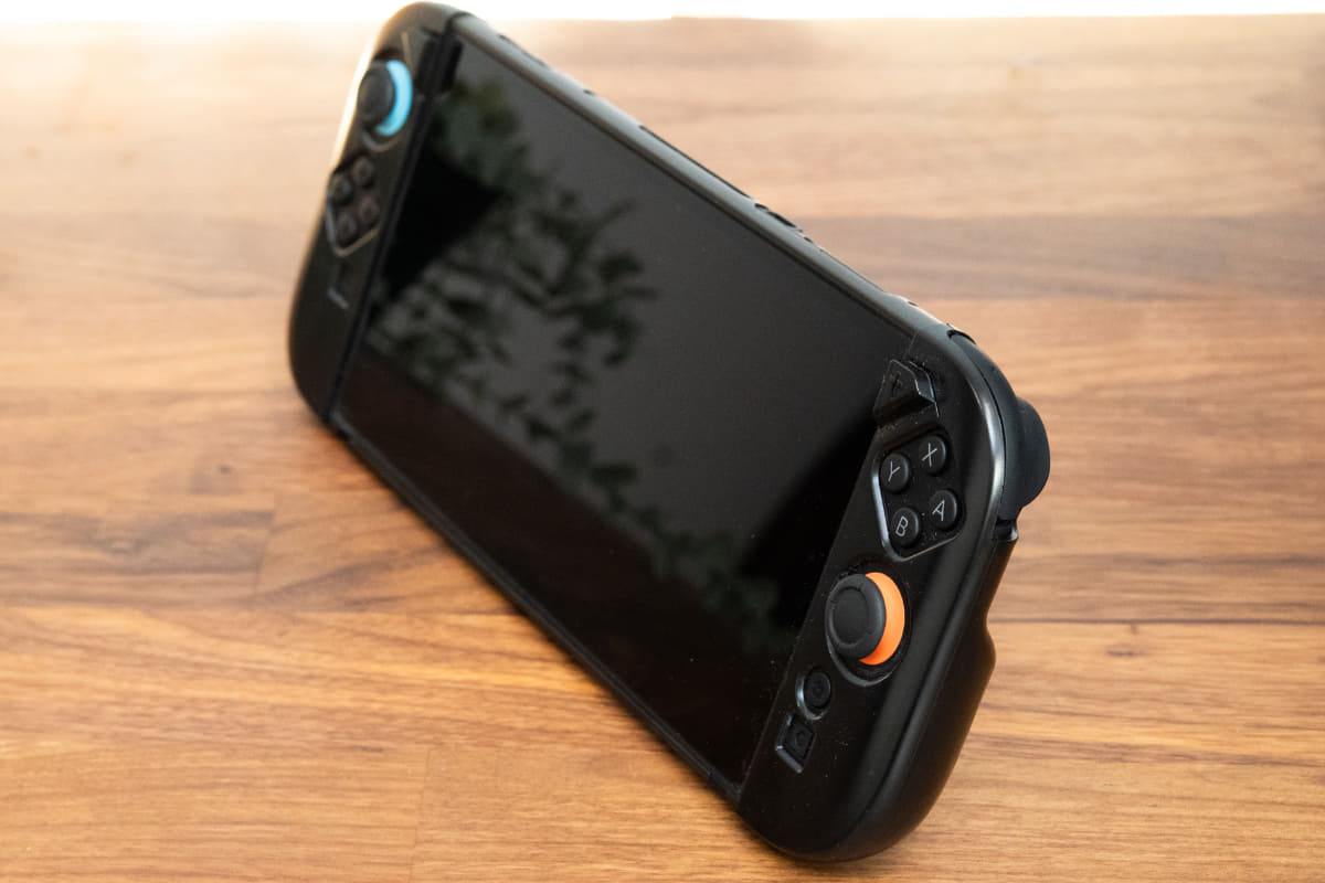 PITA FULL COVER GRIP CASEを装着したところ