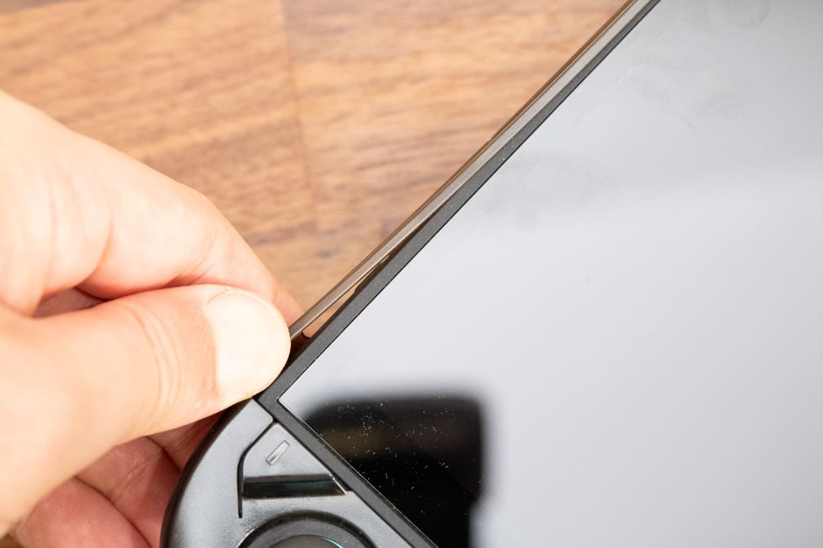 本体部分はこのように、ケースが非常に薄い