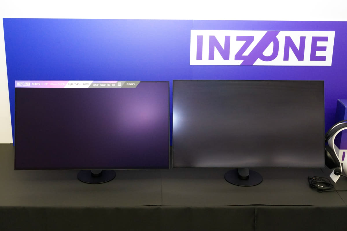 左がM10S II。フラッシュを当ててみたところ、右のM10Sは反射で強く光っている部分ができてしまうが、M10S IIは分散してぼやっとした反射になっている