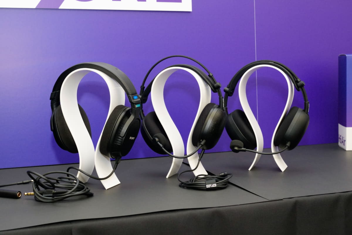 左からMDR-MV1、H6 Air、H9 II