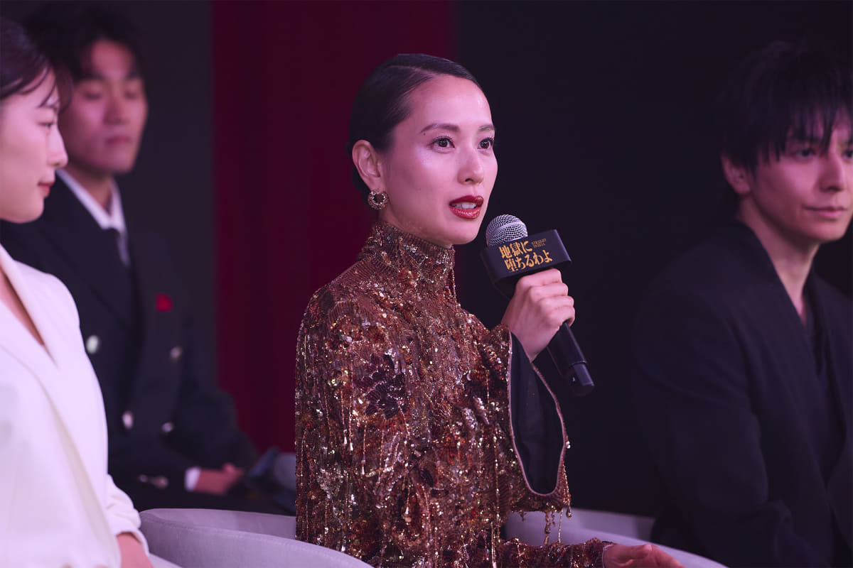 <span class="fnt-70">Netflixシリーズ「地獄に堕ちるわよ」2026年4月27日(月)より世界独占配信</span>