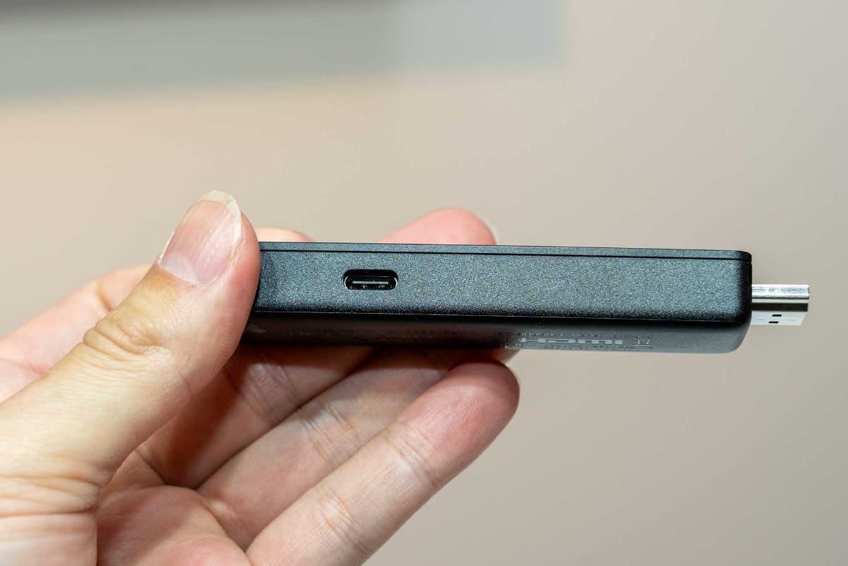 給電用端子はUSB-Cに