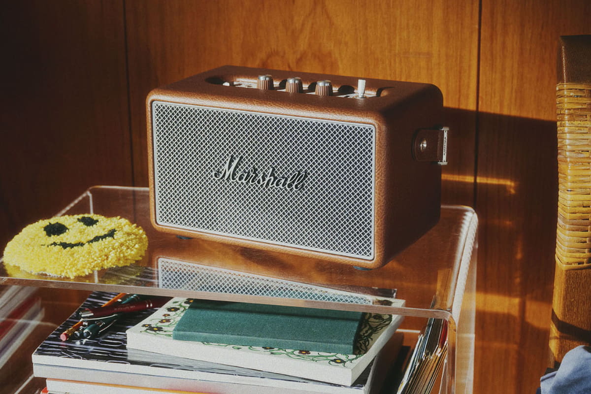 「Kilburn III」新色Brown