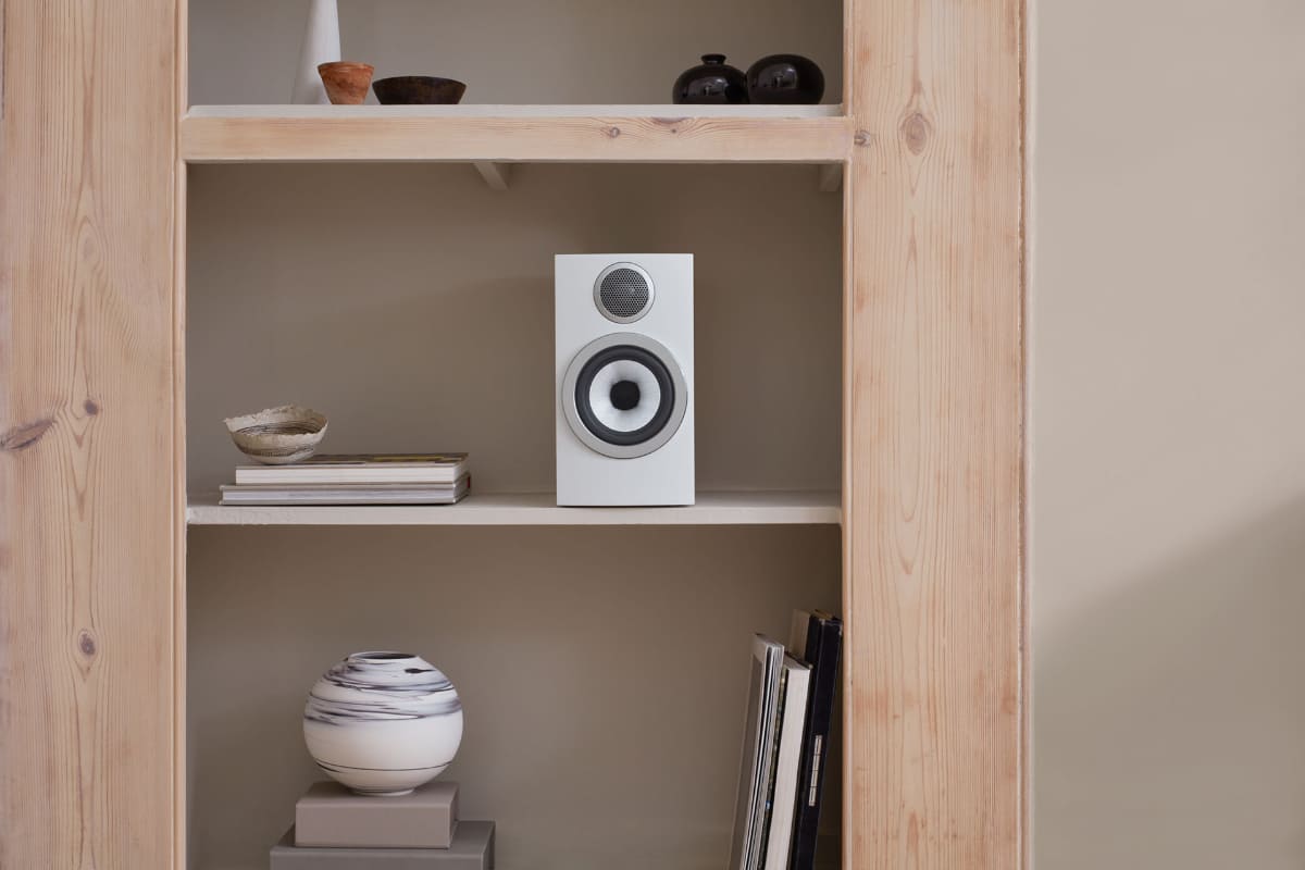 B&Wのブックシェルフ・スピーカー「707 S3」