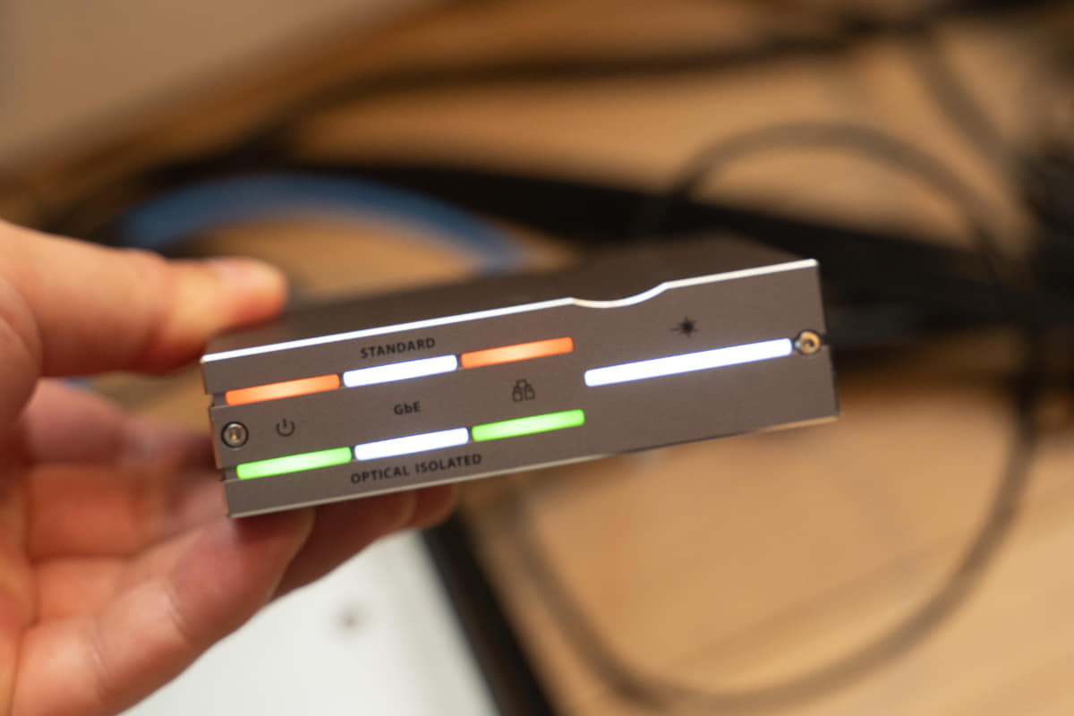 動作中はこのようにLEDが光る