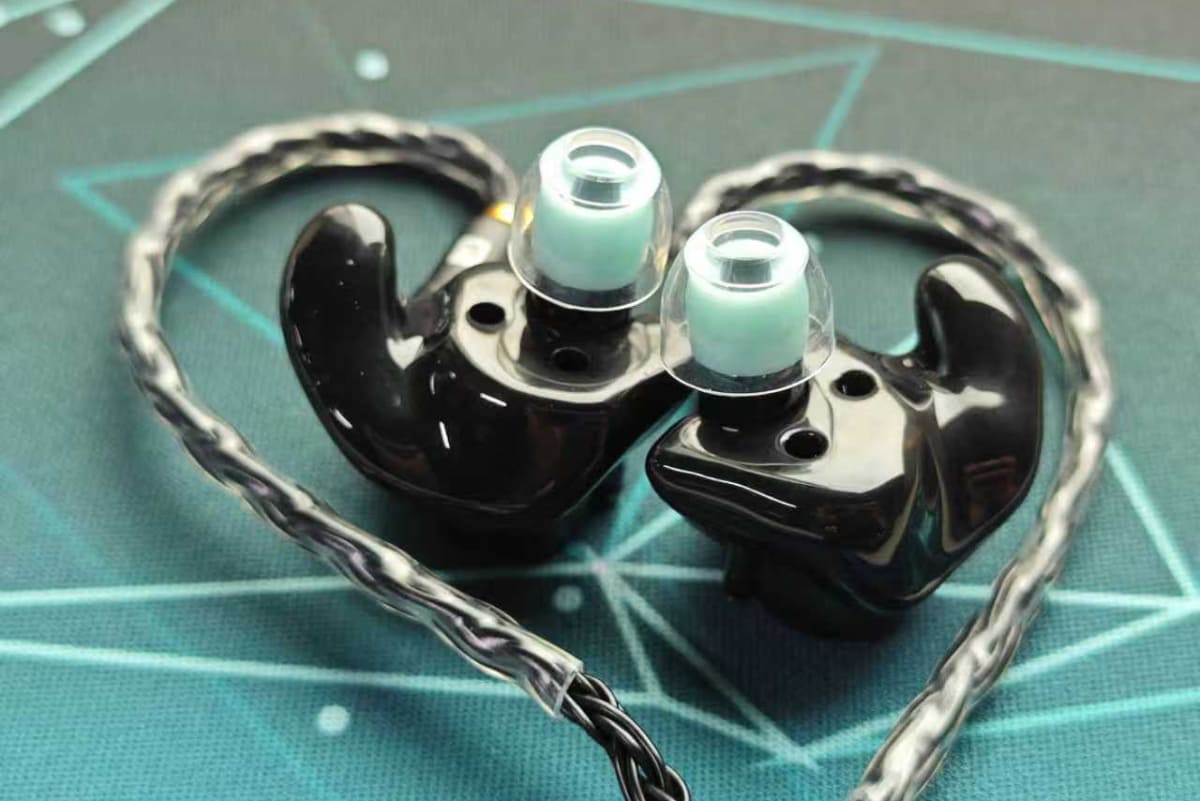 Custom Fit with FitMorphのFitMorphアダプターを装着したもの