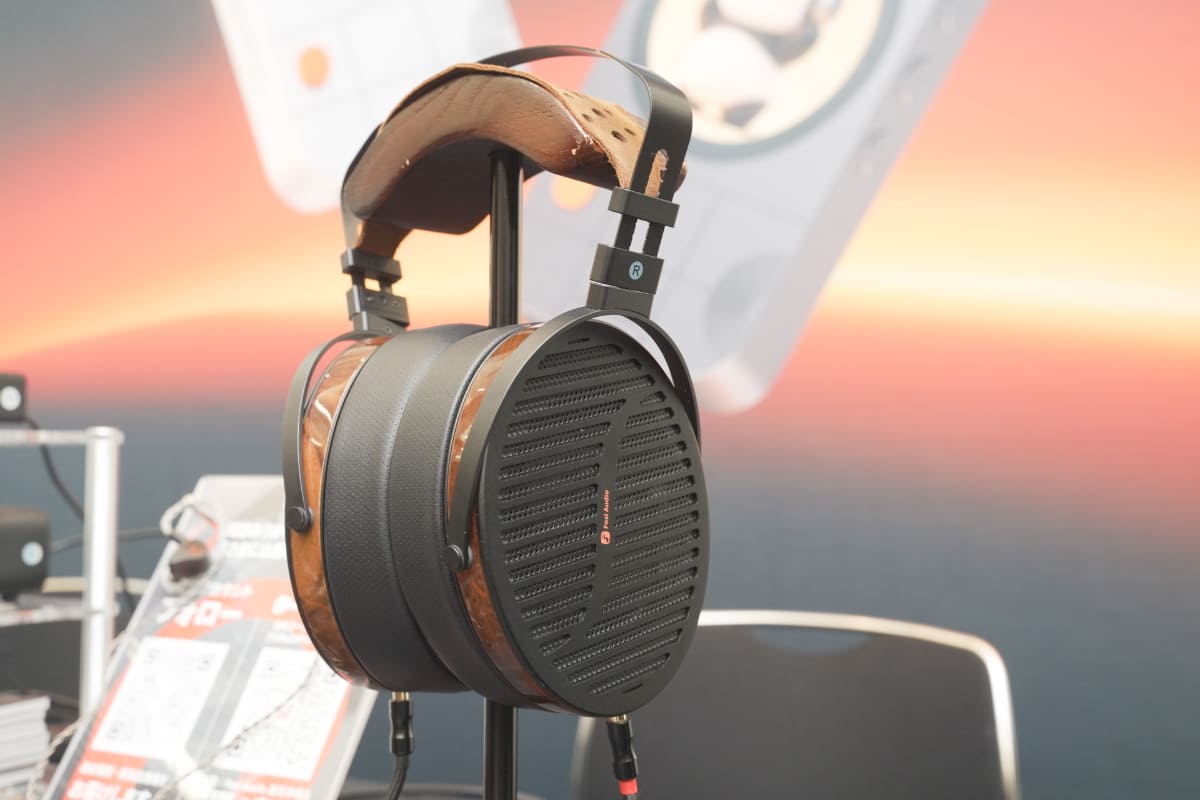 平面磁界型ヘッドフォン「i5」