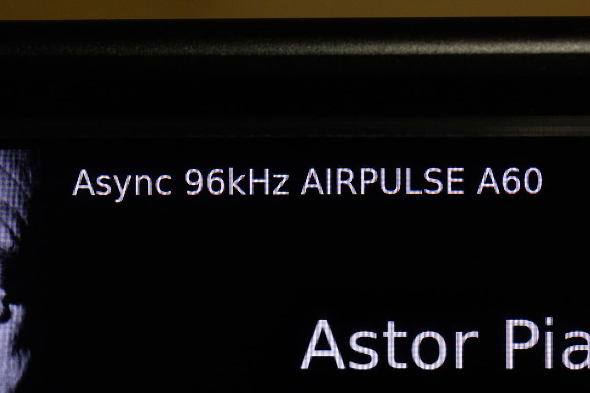 AIRPULSE A60とデジタル(USB)で接続した様子