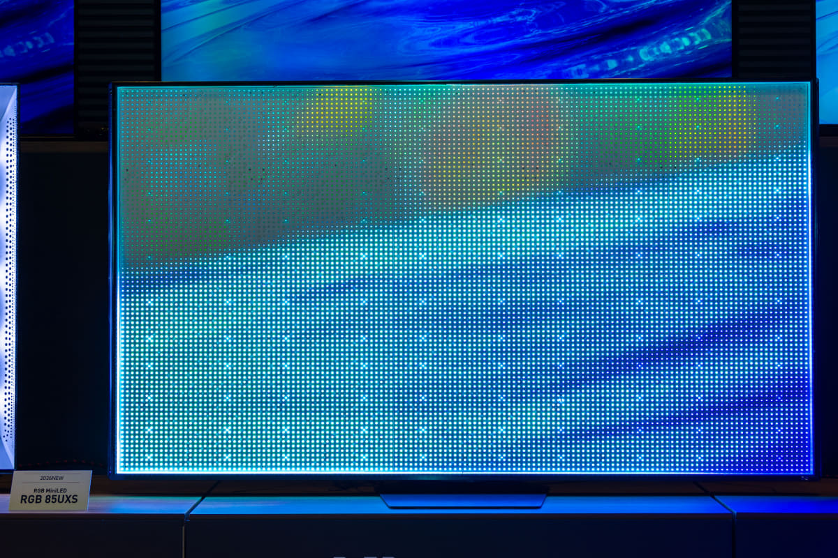 RGB LED(ハイセンス「RGB85UXS」)。75型・65型は、100型・85型に比べてLEDの個数や分割数、ピーク輝度が異なる