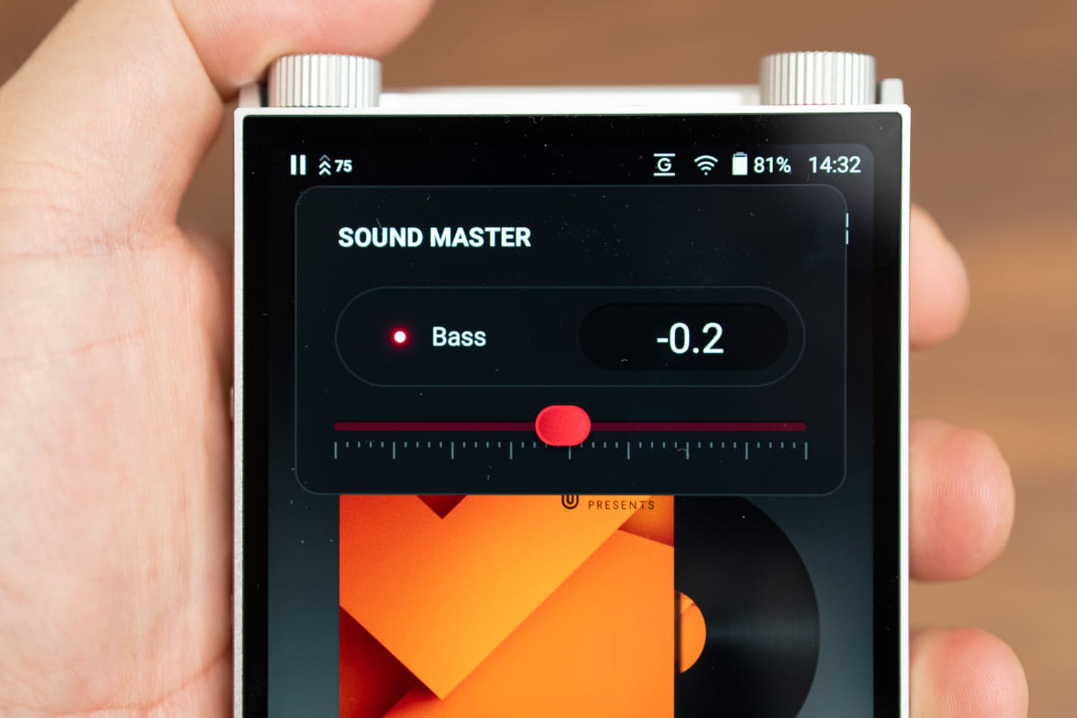 Bass/Mid/Trebleの各帯域を、-8.0dBから＋8.0dBまでの範囲、160段階で微調整できる