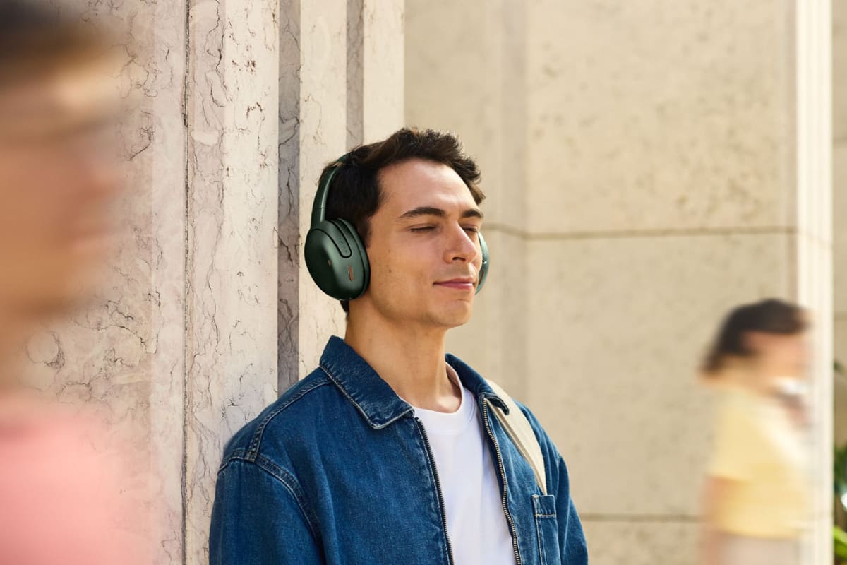 完全ワイヤレスイヤフォン「JBL Tour Pro 3」