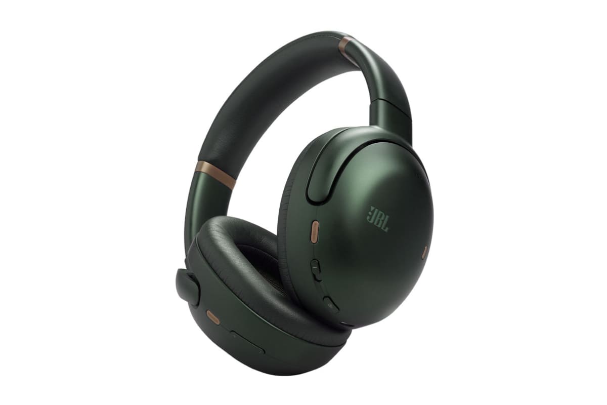 ヘッドフォン「JBL Tour One M3」
