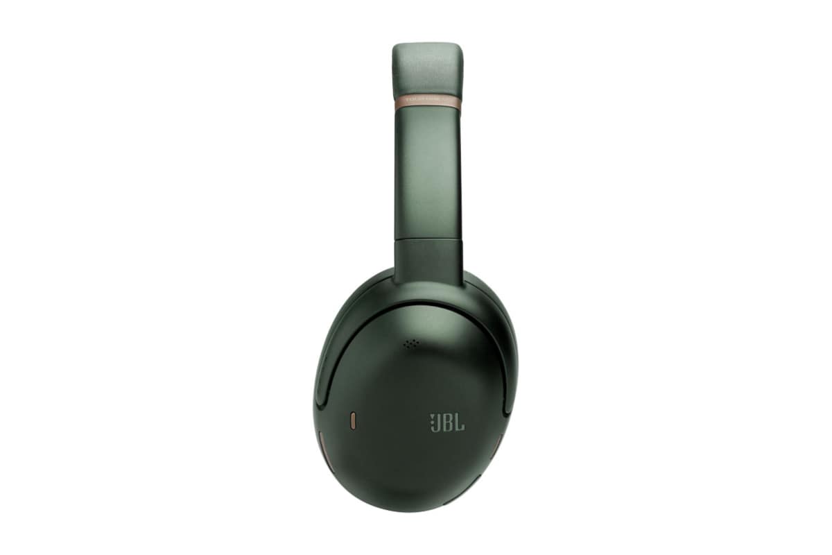 完全ワイヤレスイヤフォン「JBL Tour Pro 3」