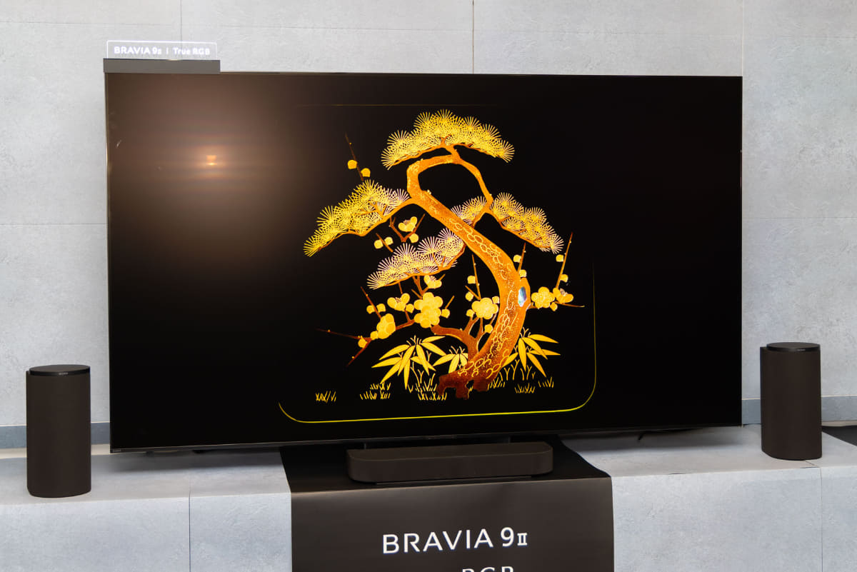 同時発表のRGB LEDバックライト搭載液晶「BRAVIA 9 II」との組み合わせ例