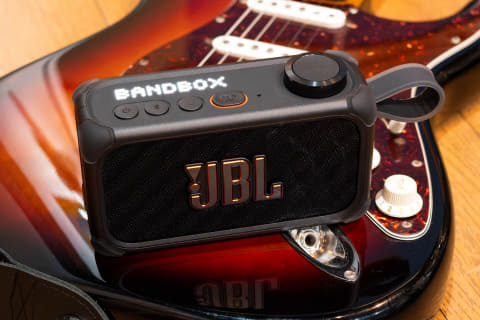 レビュー】AIでボーカルやギターを消せる、JBL「BandBox Solo」が