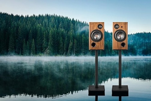 「GlaXfi BSP-24」。スタンドは別売