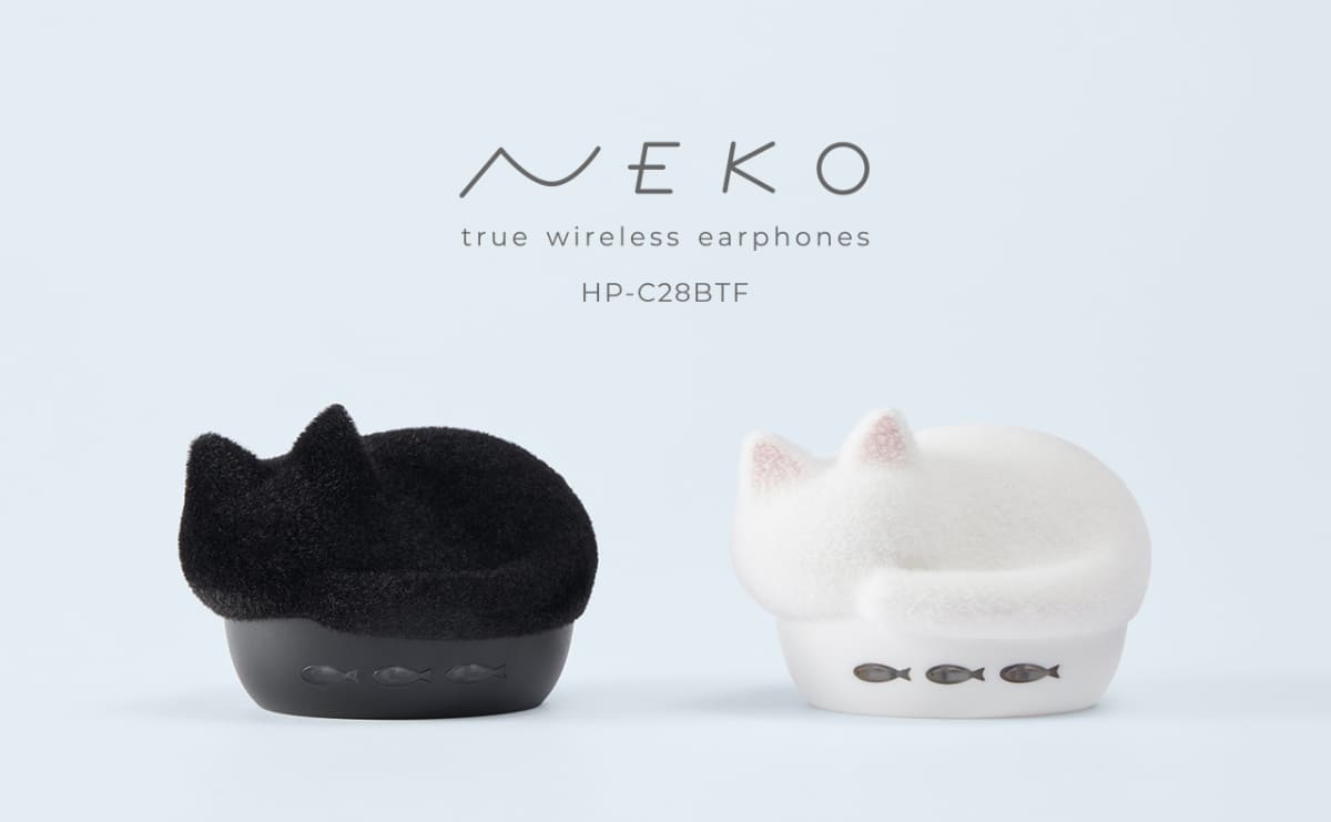 「NEKO true wireless earphones HP-C28BTF ふわふわフロッキーver.」まっくろ(左)、まっしろ(右)