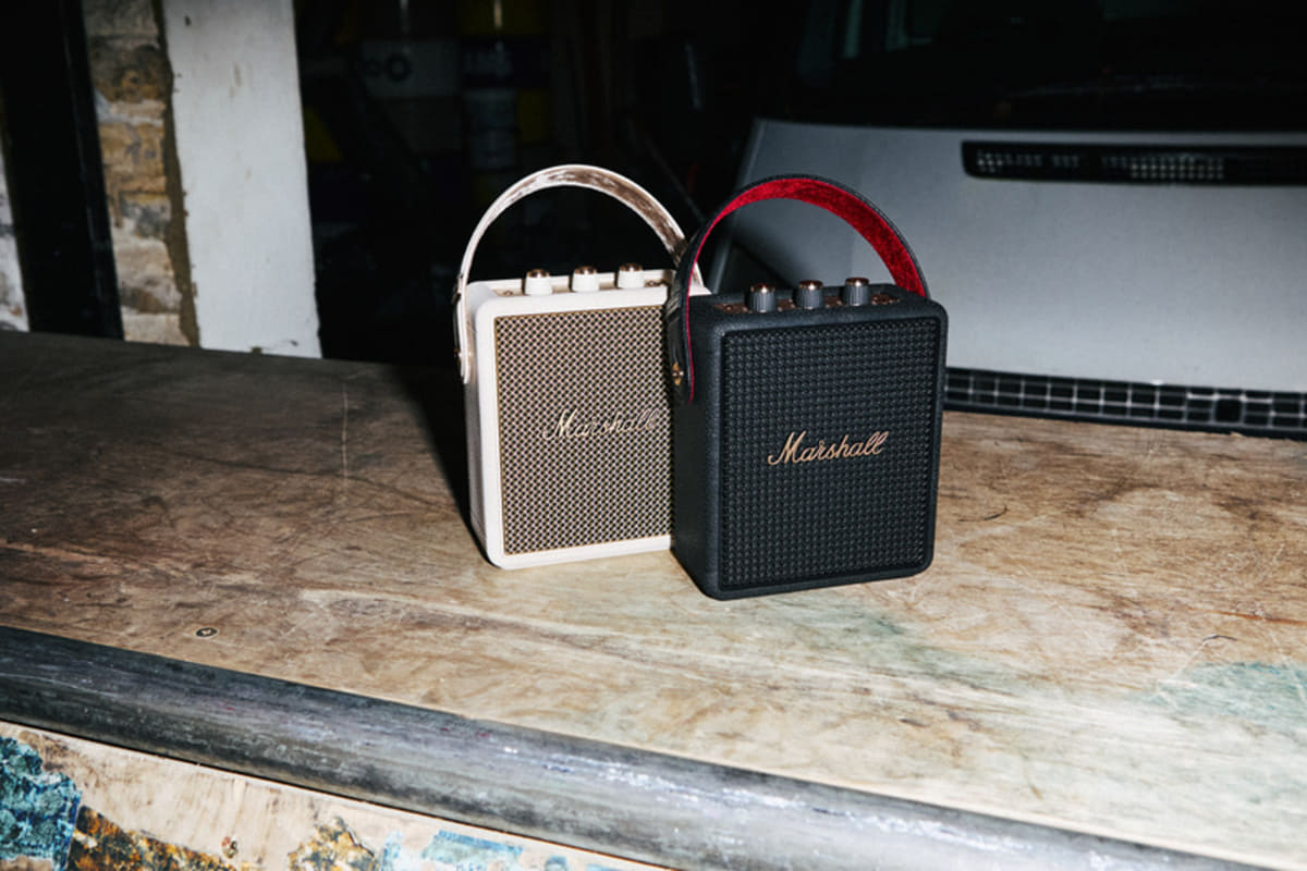 Stockwell III Cream(左)、Black&Brass(右)
