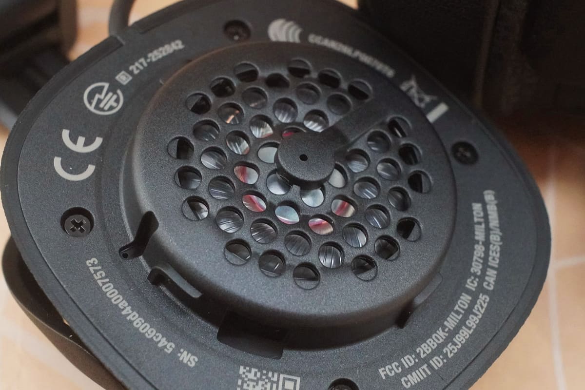 新開発の32mmダイナミックドライバー搭載