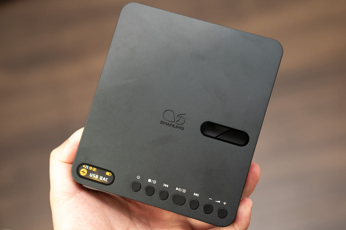 ポータブルCDプレーヤー「ECPLAY」