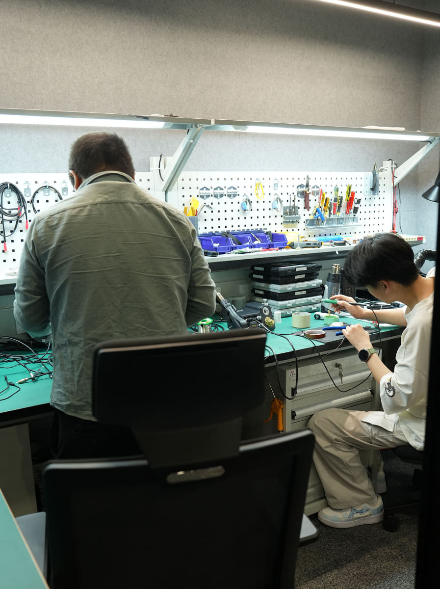 アナログ部分の開発現場