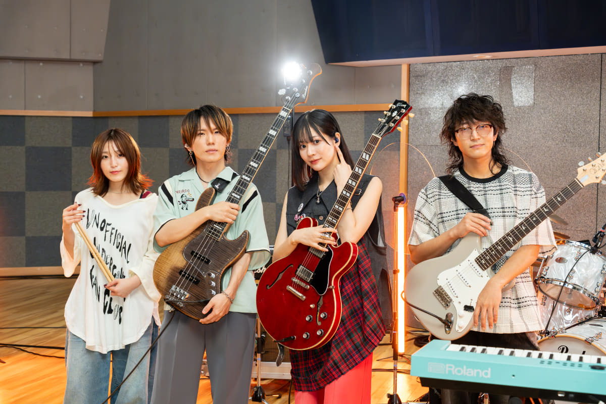 ミーマイナーの4人。左から葵、さすけ、美咲、わたさん