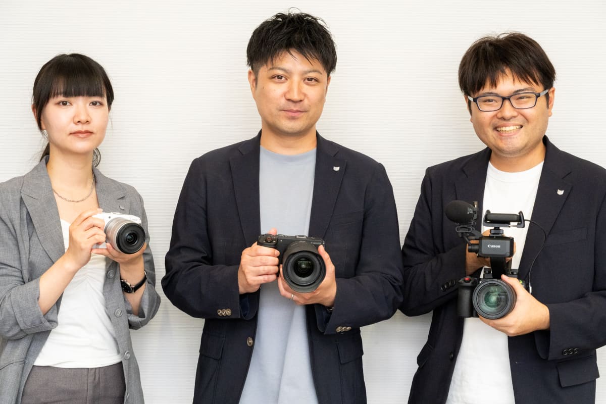 左から、キヤノンマーケティングジャパン株式会社 カメラ統括本部 カスタマーリレーション企画部の野口理加氏と矢作大輔氏、イメージングソリューション営業本部 イメージングソリューション企画部の榊田尚貴氏