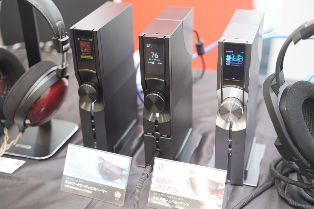 iFi audioのアクセサリブランドSilent Powerの「OMINI LAN」も用意されていた