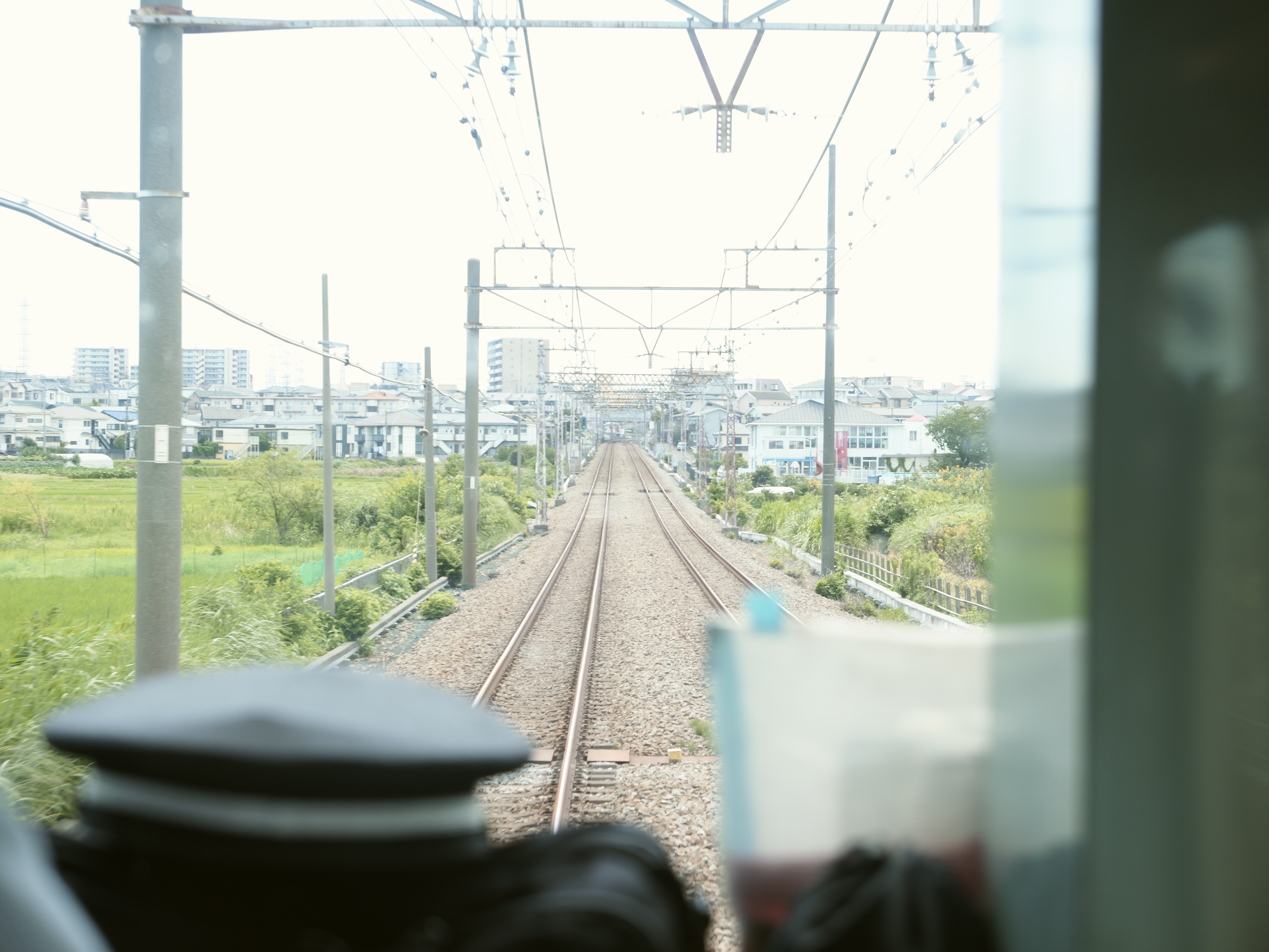 小田急に乗って。LUMIX L10撮影、 L.クラシックゴールド
