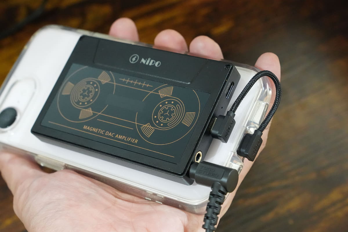 N52グレードのネオジム磁石でスマホと固定する