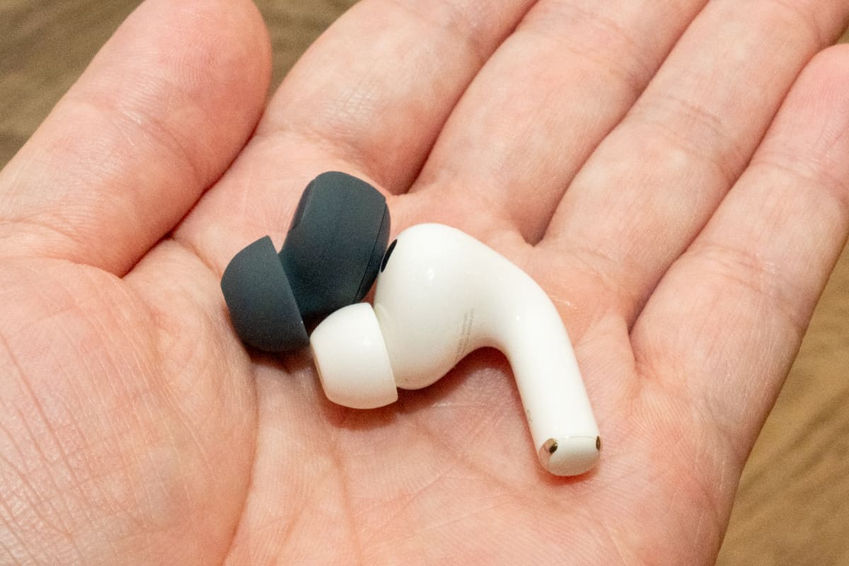 AirPods Proと比較するとこんな感じ