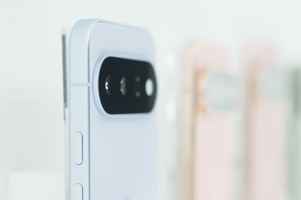 Pixel 11は、カメラの出っ張りが薄いのがわかる