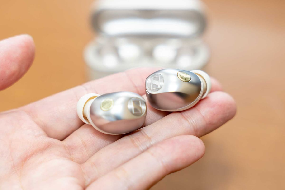 「MOMENTUM True Wireless 5」CREAM