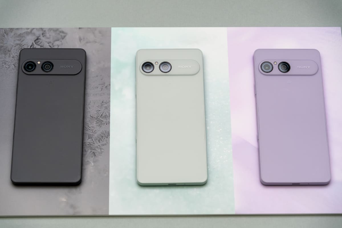 左からフロストグレー、フローズンホワイト、ミスティライラック