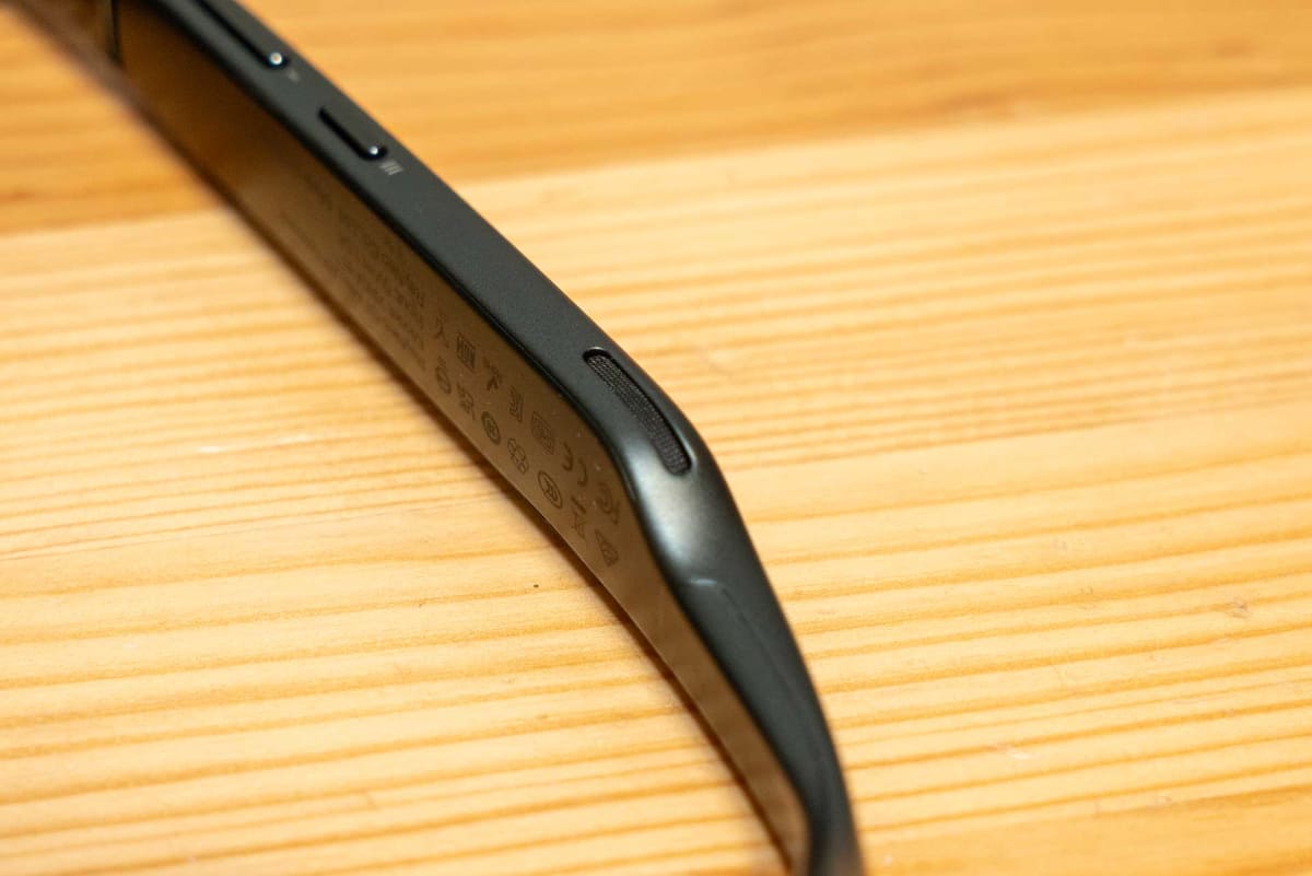 Bang & Olufsenと共同チューニングした4スピーカーシステムをツル部分に搭載