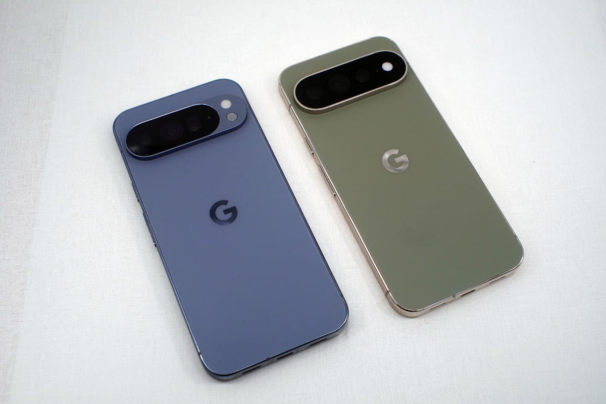 左がPixel 10 Pro XL、右が Pixel 11 Pro XL